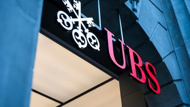 UBS Shares Surge as Lawmakers Push for Weaker Capital Rules