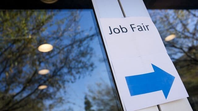 US Jobless Claims Move Slightly Higher to 212,000