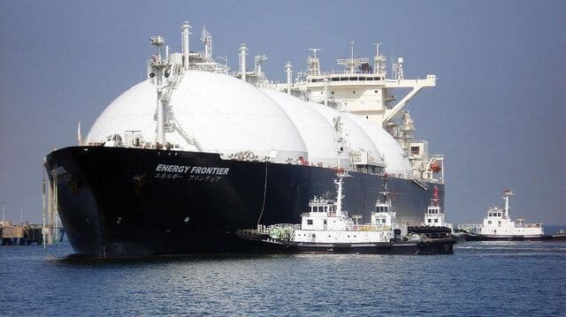 European Gas Surges to Three-Year High on Qatar LNG Shutdown