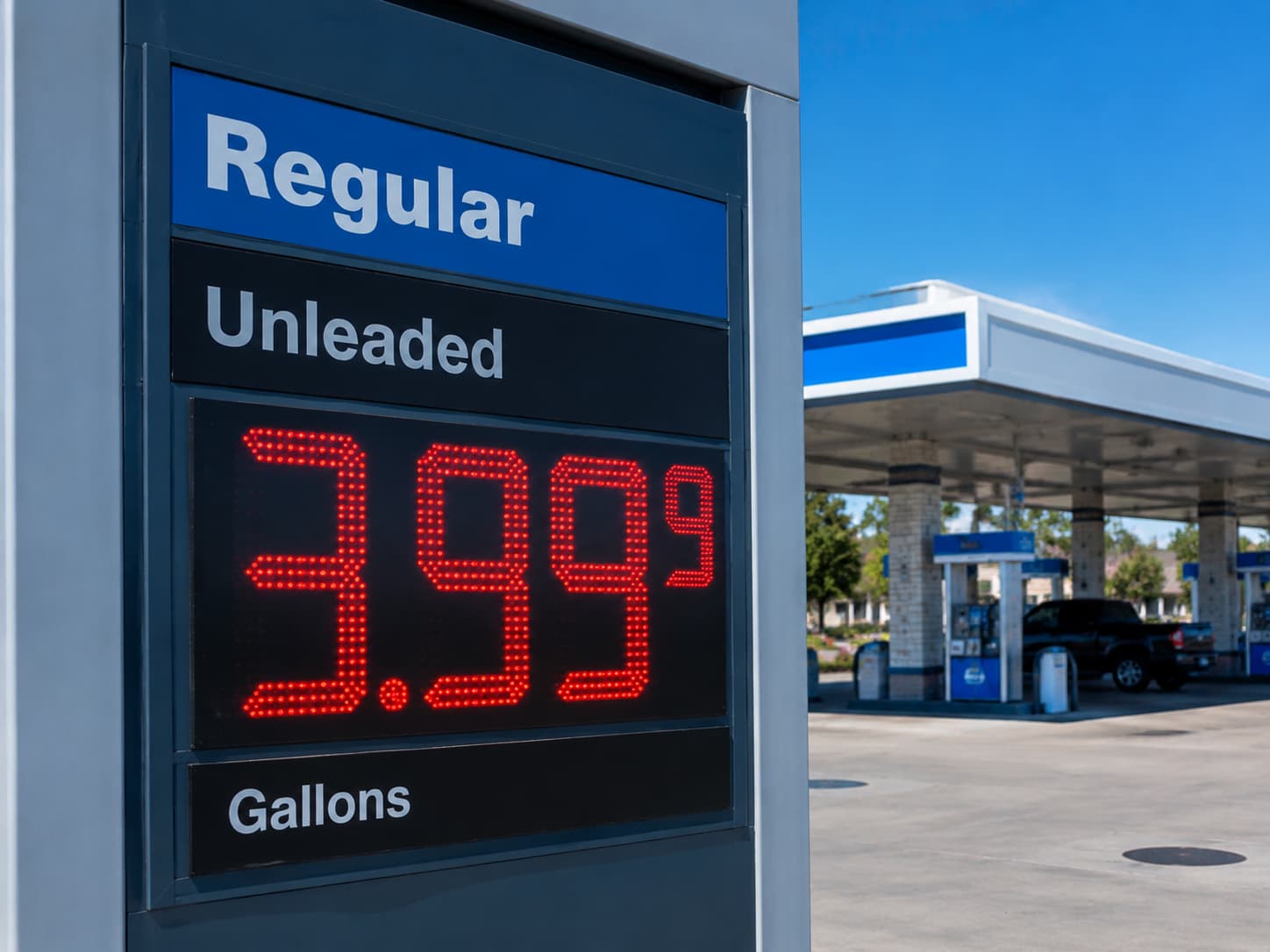 Gasoline prices fall to $3.99 per gallon