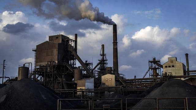 Australia builds tariff wall against Chinese steel