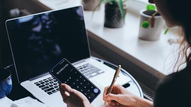 How AI, Claude Are Helping Americans File Their Taxes