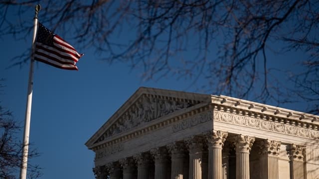 Trump to Attend Supreme Court Birthright Citizenship Arguments