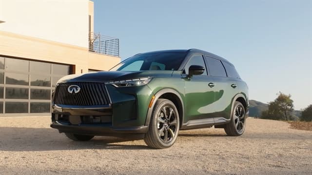 Trump Praises Nissan US Manufacturing