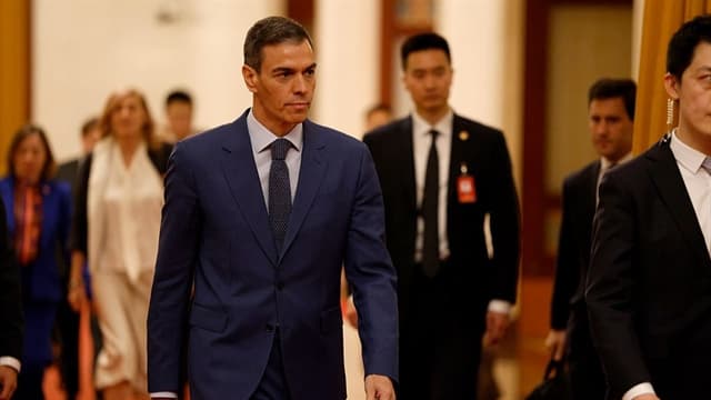 Spain's Sanchez Urges China to Do More to End Wars