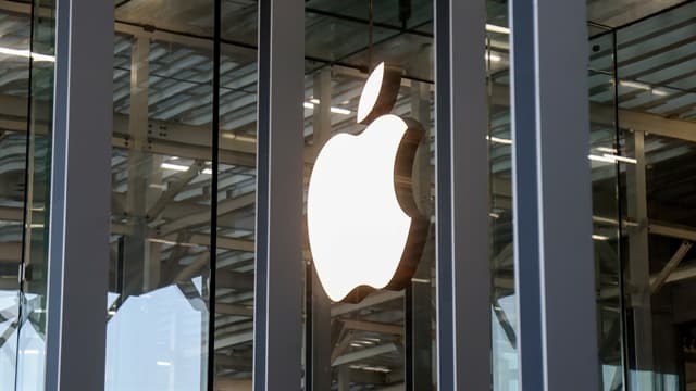 Apple to Let Users Choose Rival AI Models