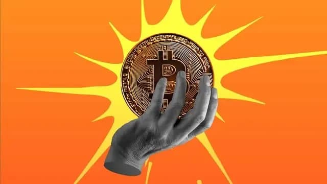 Hayes says Iran war could lift Bitcoin