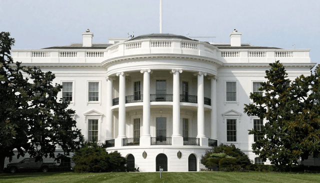 Armstrong pushes White House crypto deal