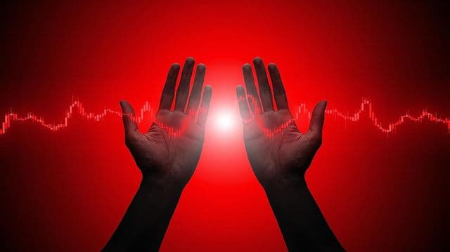 Oil shock threat looms over Bitcoin liquidity